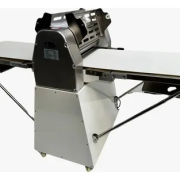 Laminadora de masa abatible y reversible de 2.5 m